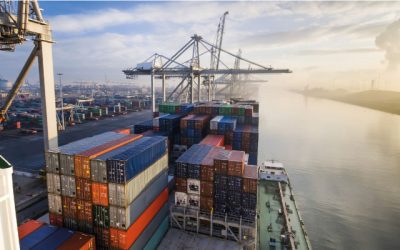 Exportações sobem 12,7% em abril; importações avançam 28,7%